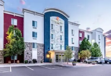 CandleWood Suites